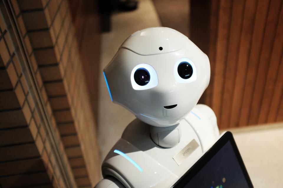 In the Lab of the Future, Robots Run Experiments While Scientists Sleep